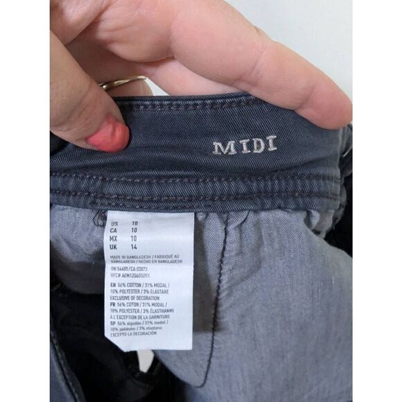 American Eagle Outfitters Super Stretch Midi Navy Blue Shorts - Size 10 - Picture 5 of 5